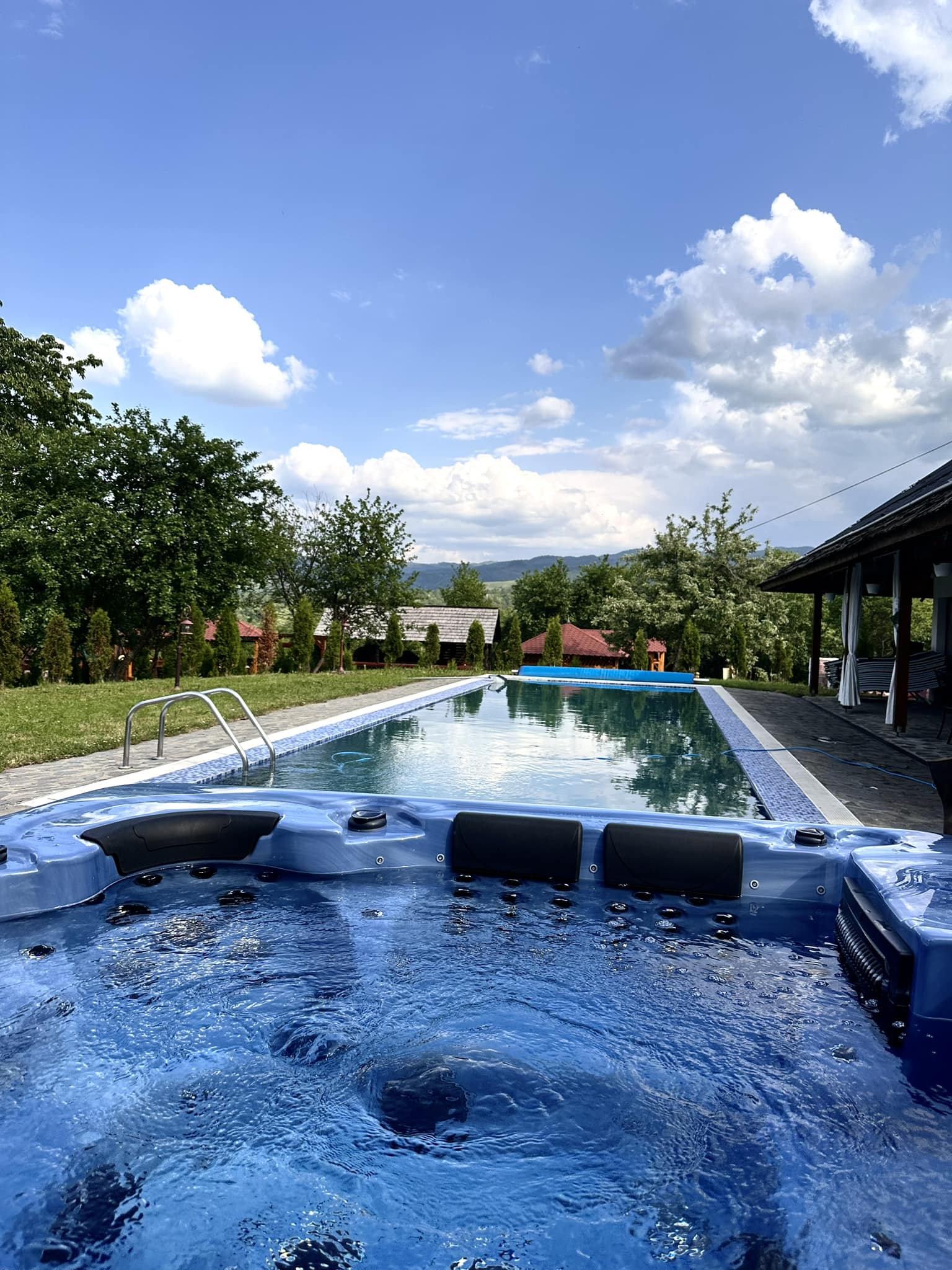 Vacanța perfectă în Maramureș – Soare-n Maramureș